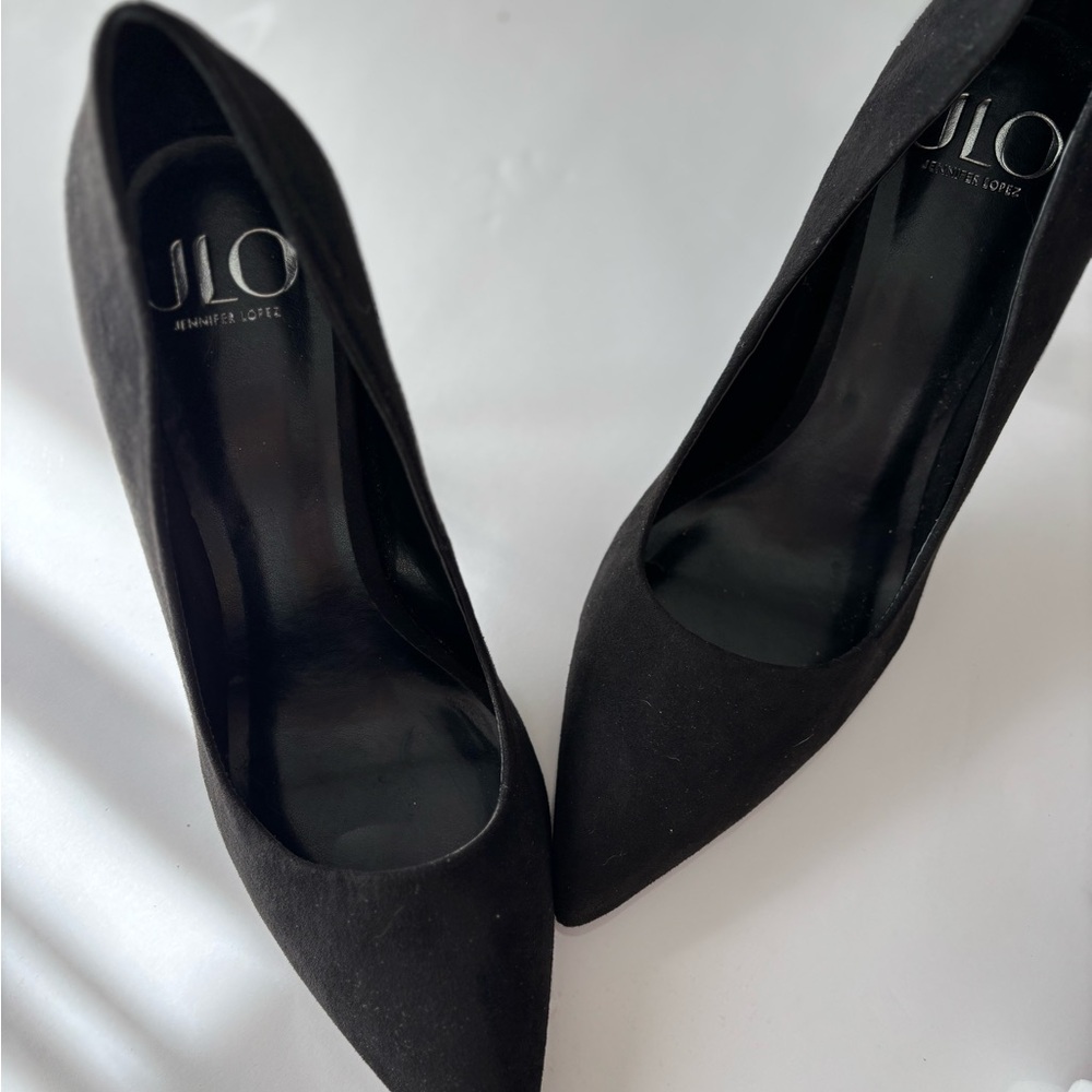 Jennifer Lopez Elegant Black Heels